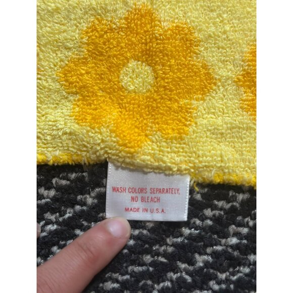 VTG Mary's Yellow Butterfly Floral Washcloth Set - 11.75" Cotton Polyester USA - Picture 6 of 7